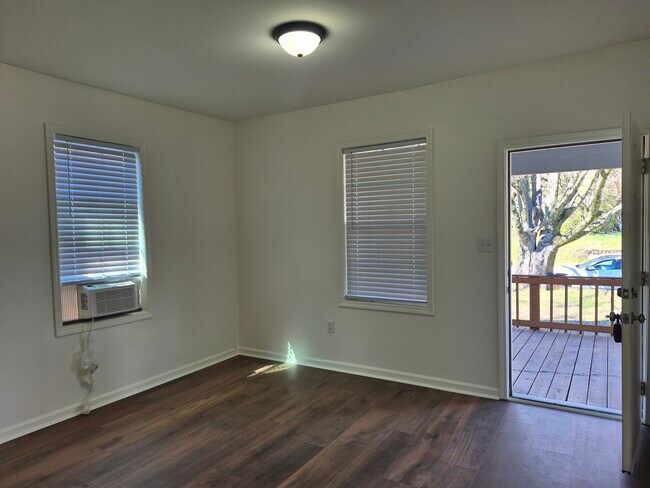 Foto del edificio - 2200 Cansler Ave