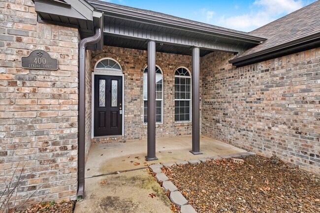 Foto del edificio - Beautiful and Spacious Home!