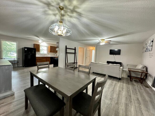 Foto del edificio - Location, Community, Quality Living. It St...