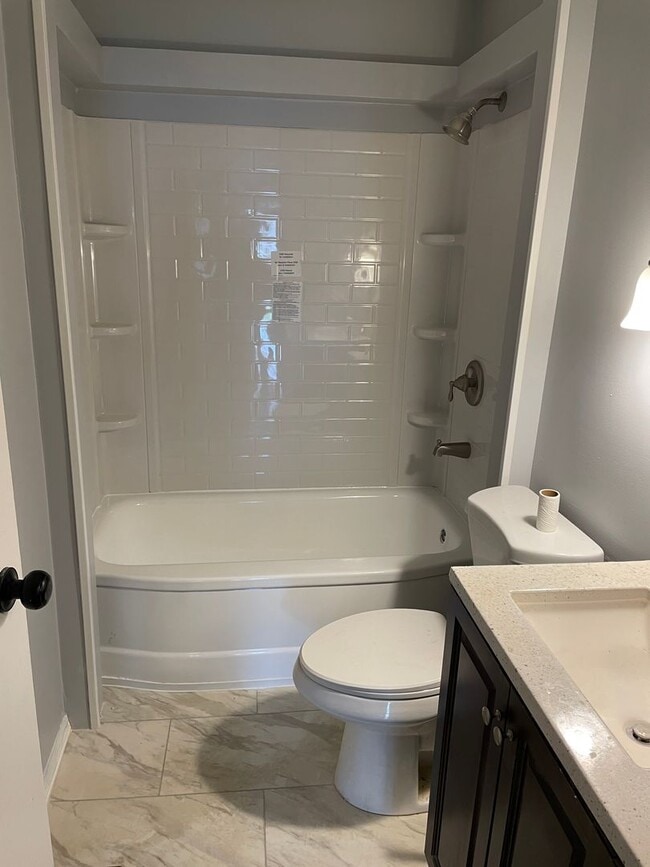 Building Photo - Updated, Two Bedroom home in Fairborn with...