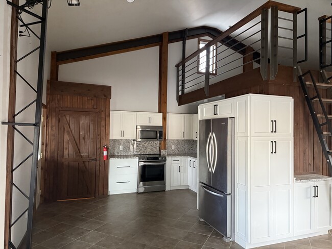 Foto del edificio - 11923 Fuller Rd