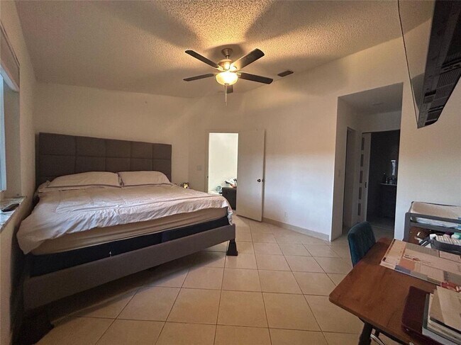 Foto del edificio - 11296 SW 17th Ct