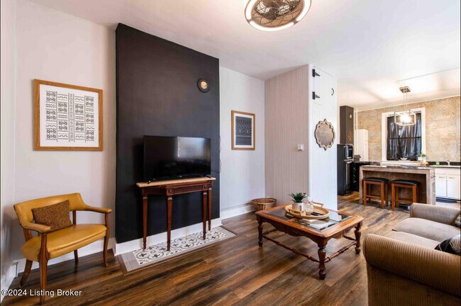 Foto del edificio - 709 E Washington St
