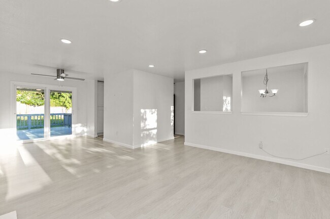 Foto del edificio - 17723 23rd Ave SE