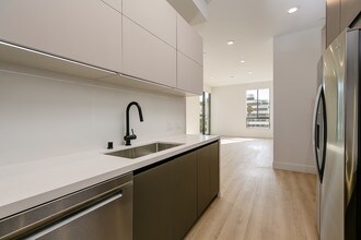 Building Photo - Coda