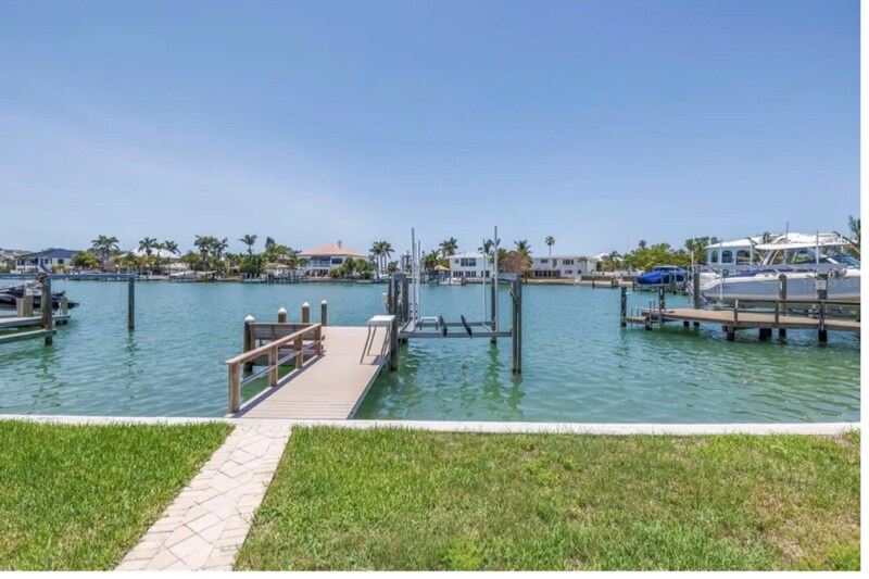Primary Photo - 10128 Yacht Club Dr