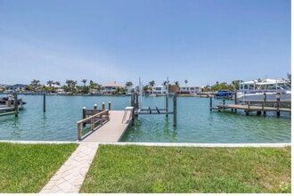 Building Photo - 10128 Yacht Club Dr