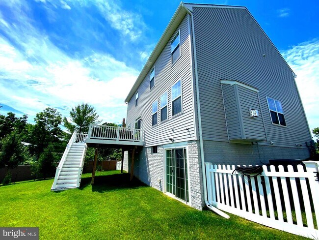 Building Photo - 3019 Fox Chapel Ct