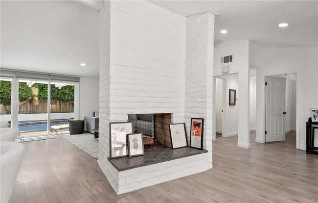 Foto del edificio - 201 Hanover Dr