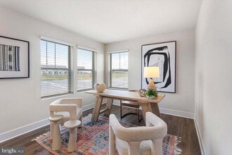 Building Photo - 207 MATILDA