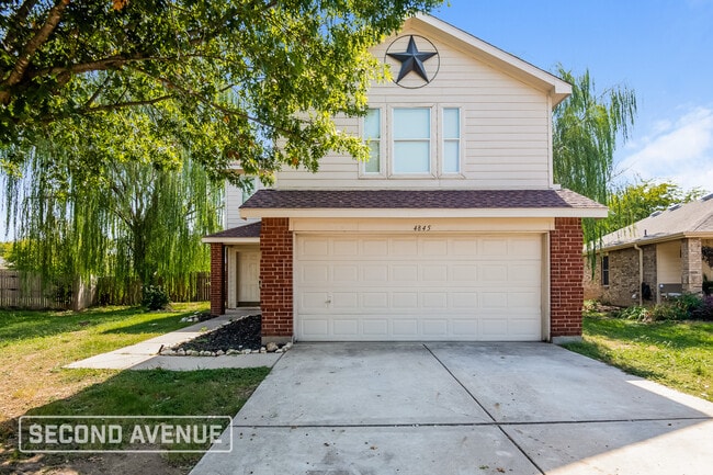 Building Photo - 4845 Waterford Dr