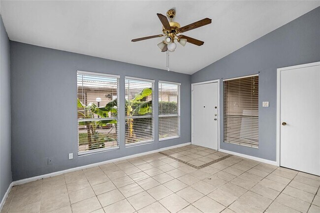 Building Photo - 1014 Graham Dr