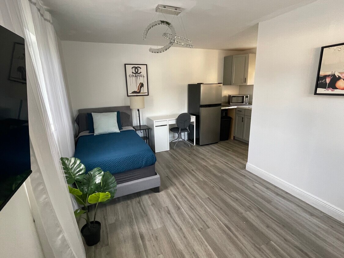Foto principal - 1495 SW 28th Ave