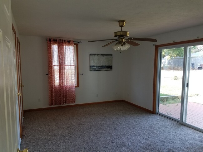 Foto del edificio - Peoria Heights!  2 Bedroom/1 Bathroom For ...