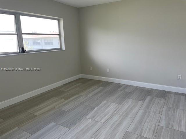 Building Photo - 2101 NE 68th St