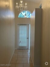 Building Photo - 1118 Jardin Dr