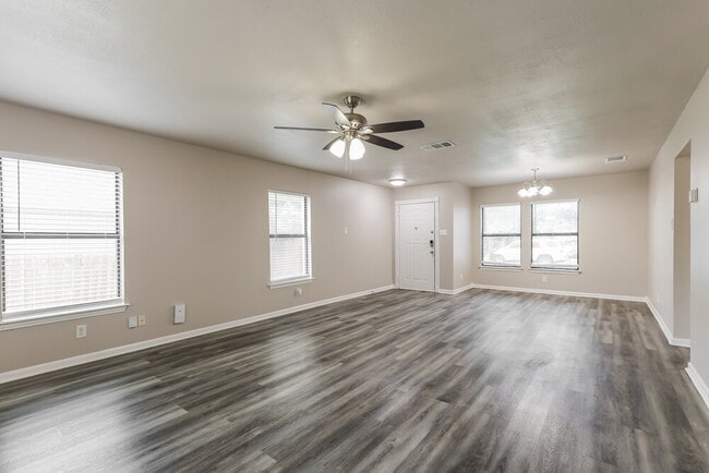 Building Photo - 8151 Cheryl Meadow Dr