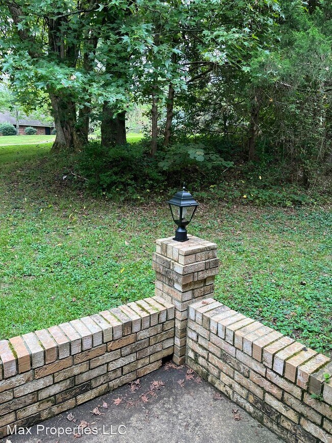 Foto del edificio - 6 br, 3 bath House - 507 Colonial Circle