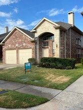 Building Photo - 2032 Stonecourt Dr