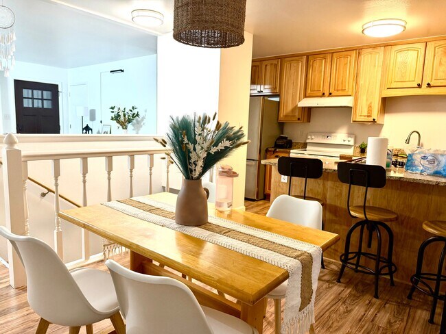 Foto del edificio - 1456 Edgewood Ct