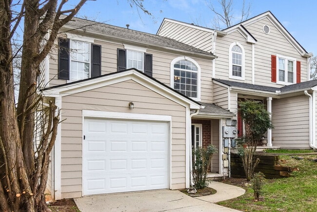 Building Photo - 1683 Barrington Overlook