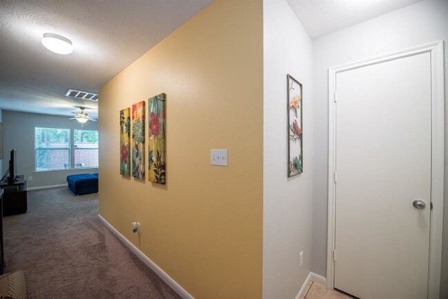 Foto del edificio - 16141 Sweetwater Fields Ln