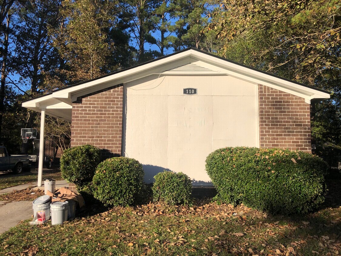 Primary Photo - 110 Langley Dr