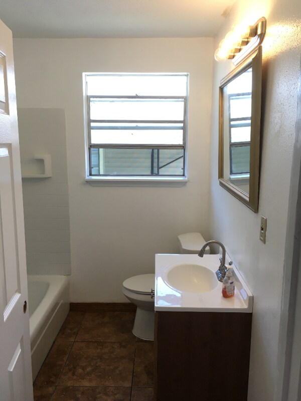Foto del edificio - 923 Wilker Neal Ave