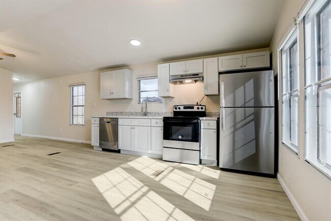 Building Photo - 5806 TX-35