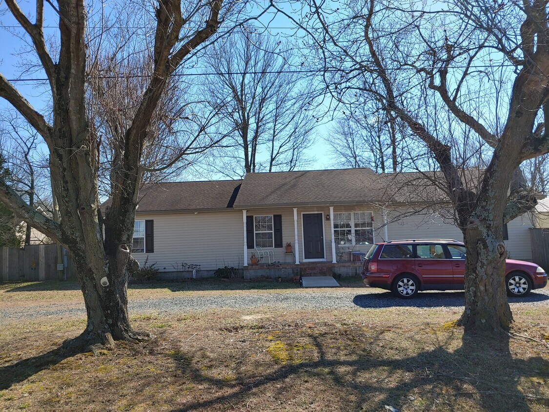 Primary Photo - 34807 Railroad Ave
