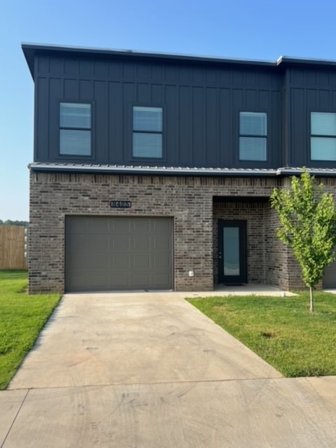 Primary Photo - 3425-3425 Brooke Pl