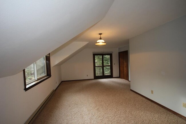 Building Photo - 1407 Floral Park Ln
