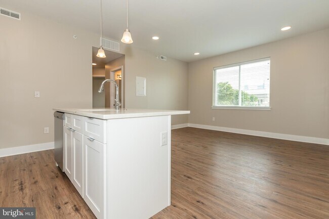 Foto del edificio - 2220-28 Master St