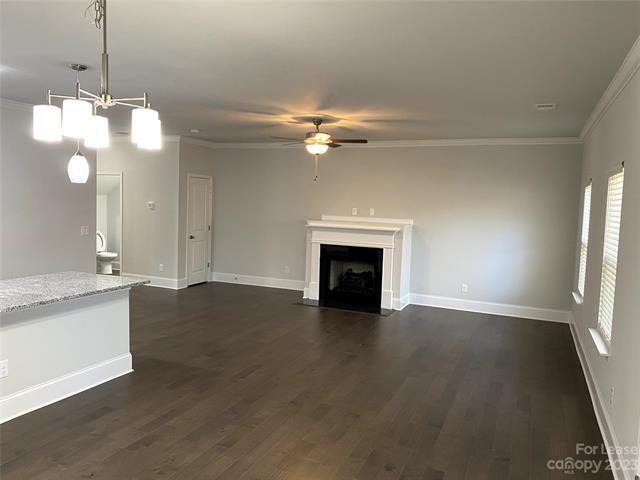 Building Photo - 6027 Villa Ford Ln