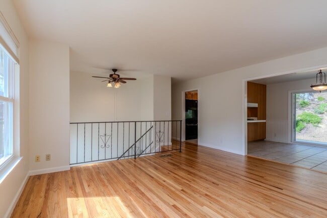 Building Photo - 22 Tioga Way