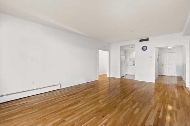 Building Photo - 206 Shearwater Ct W