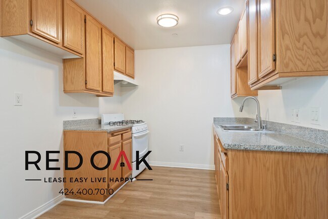 Foto del edificio - ~2 Weeks FREE~ Charming One Bedroom with L...