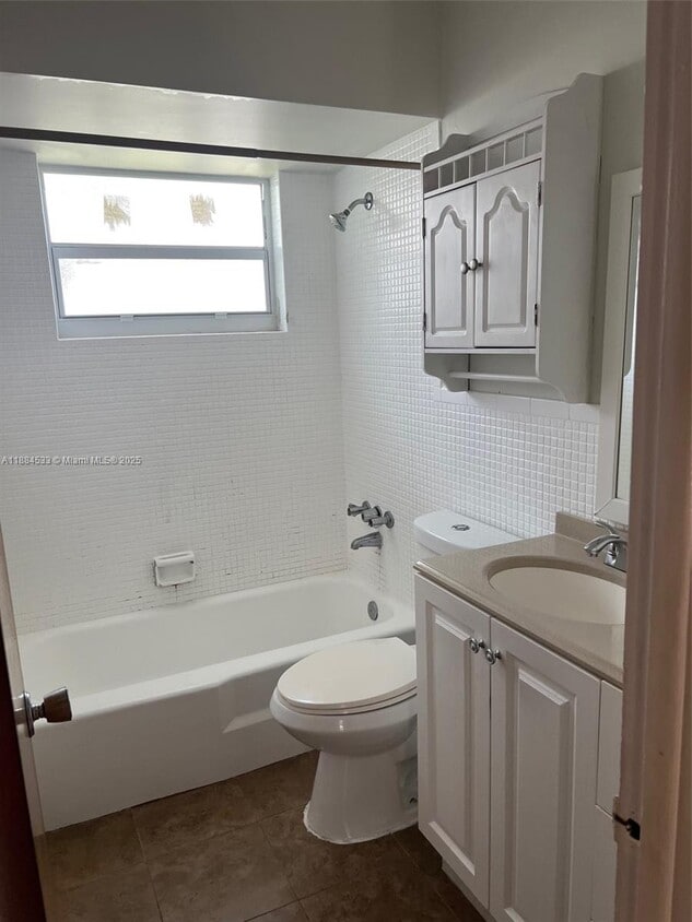 Primary Photo - 4841 SW 45th Ave