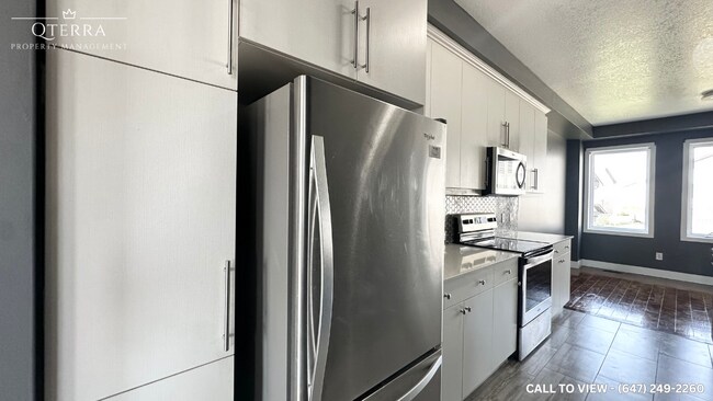 Building Photo - 2080 Meadowgate Blvd