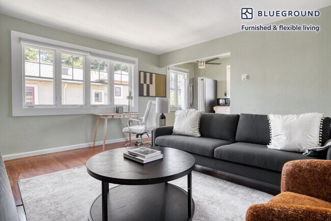 Foto del edificio - 329 Hawthorne Ave