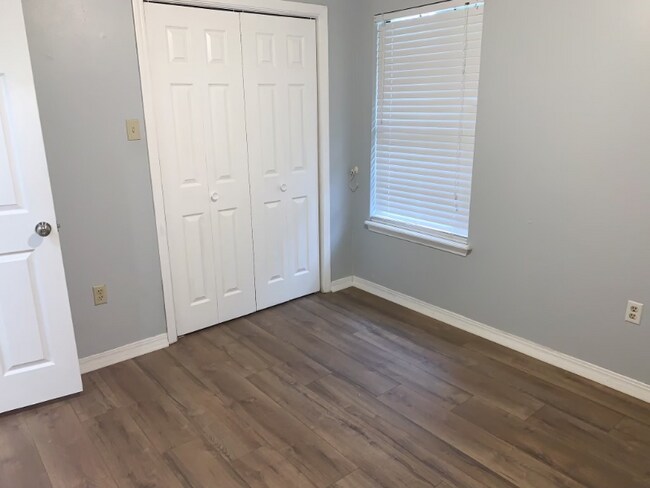 Foto del edificio - 2310 Tyler St
