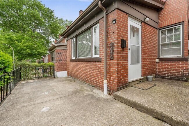 Building Photo - 6656 Northumberland St