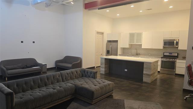 Building Photo - 1371 Crampton St