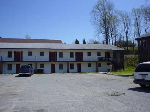 Primary Photo - 2435 Old Greensboro Rd