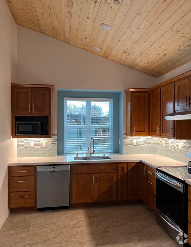 Apartamentos de renta en Vista del Rio Sacramento, CA