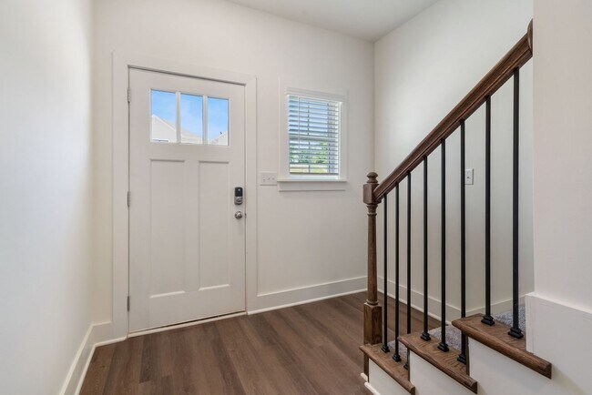 Foto del edificio - 3 Bedroom with Garage and Fenced Backyard!