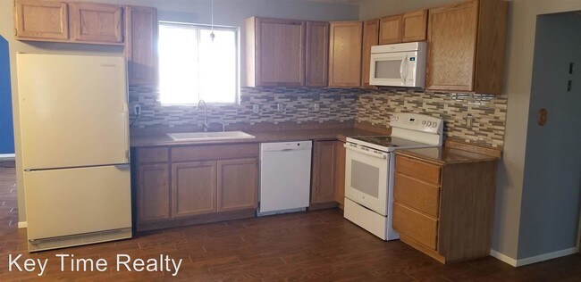 Building Photo - 3 br, 2 bath House - 3353 McCormick Blvd