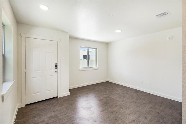 Building Photo - 12603 Telge Rd