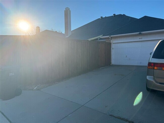 Building Photo - 4421 Burnhill Dr