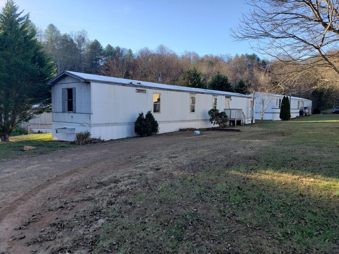 175 Iotla Valley Park Rd, Franklin, NC 28734 House Rental in Franklin